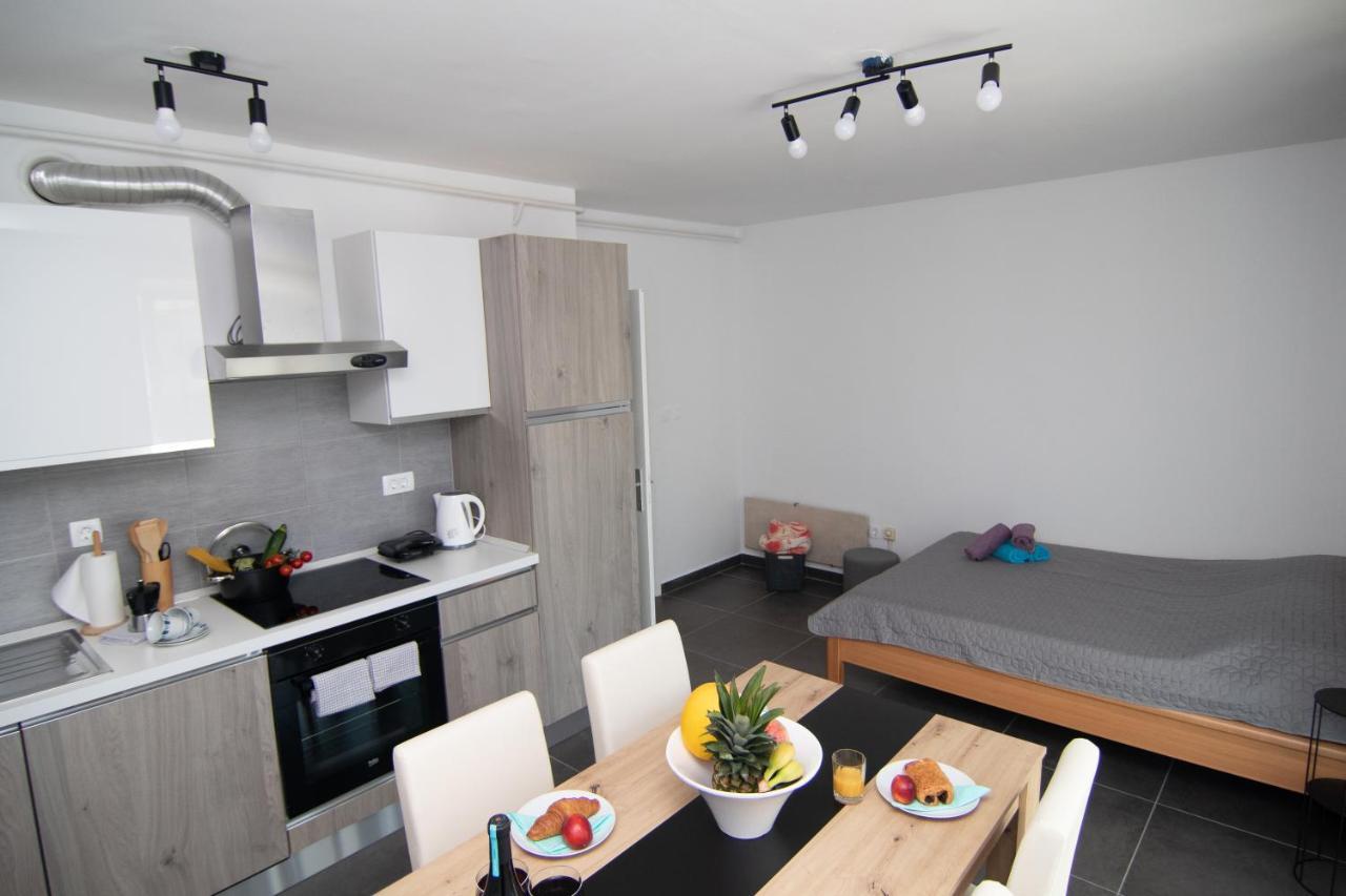 Valkane beach studio apartment Pula Zewnętrze zdjęcie